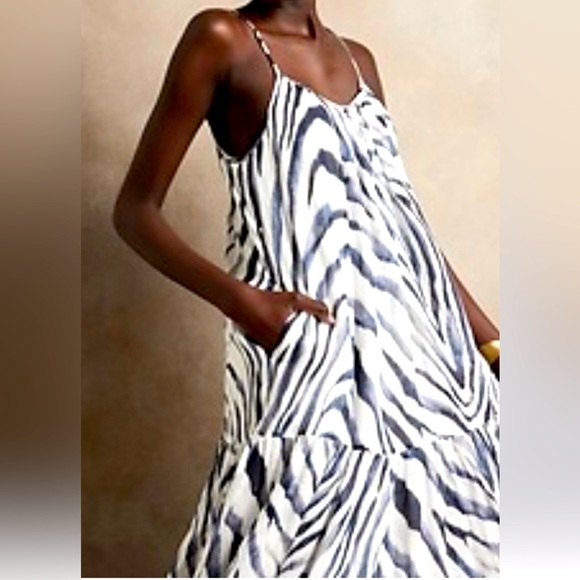 Banana Republic Canna Ramie Maxi Dress- White/Navy Blue Zebra Print - Picture 6 of 6
